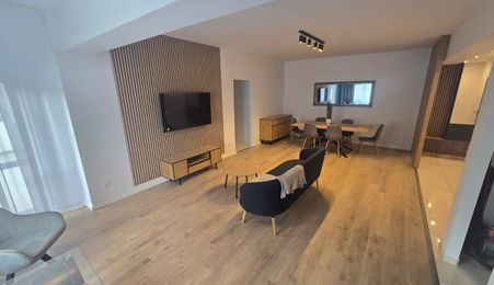 Apartament modern 3 camere 2 bai Strada Oituz