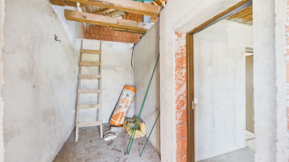 Casa la gri in Frumuseni - Poză 15