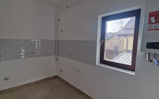 Apartament 3 camere 64 mp + loc de parcare Lunca Cetatuii 95000 euro - Poză 4