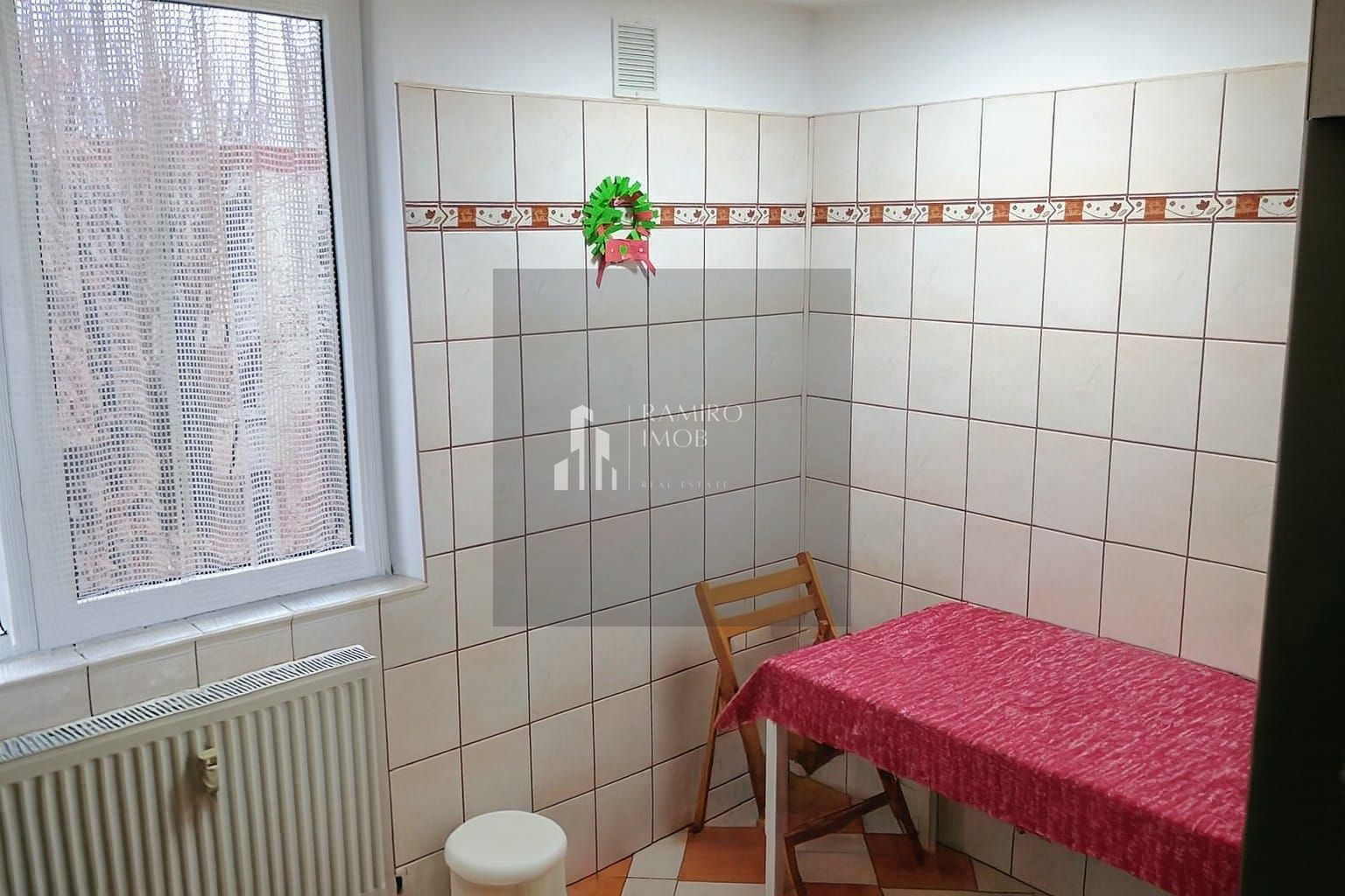Apartament 3 camere | 70 mp | Loc de parcare și boxă - Poză 6