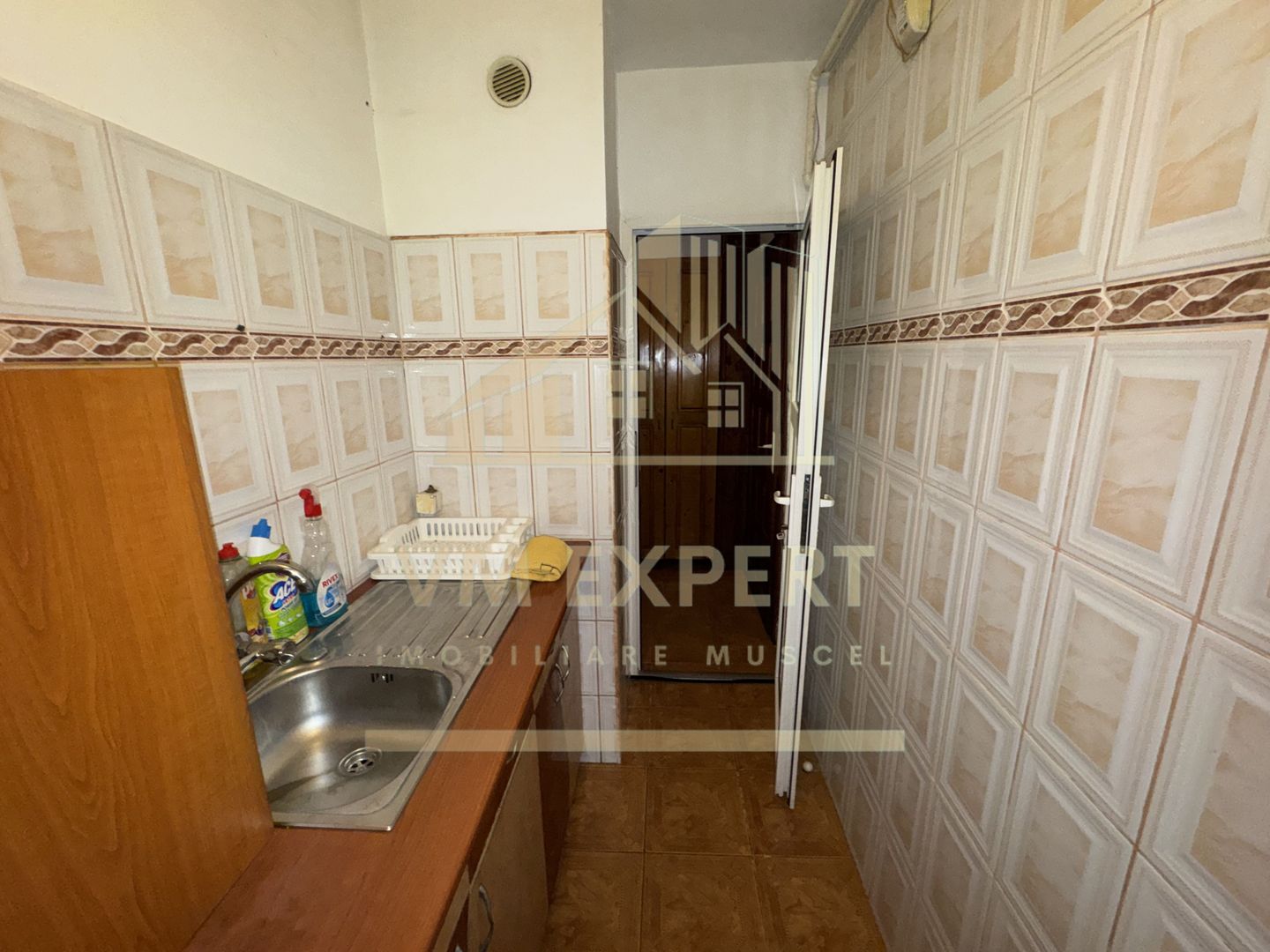 APARTAMENT 2 CAMERE PARTER VIṢOI CAMPULUNG - Poză 10