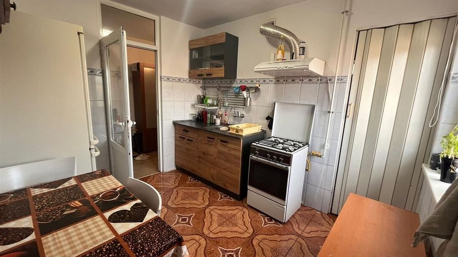 Bucovina 2 camere semidecomandat 2 balcoane CT,AC,58 mp utili - Poză 4