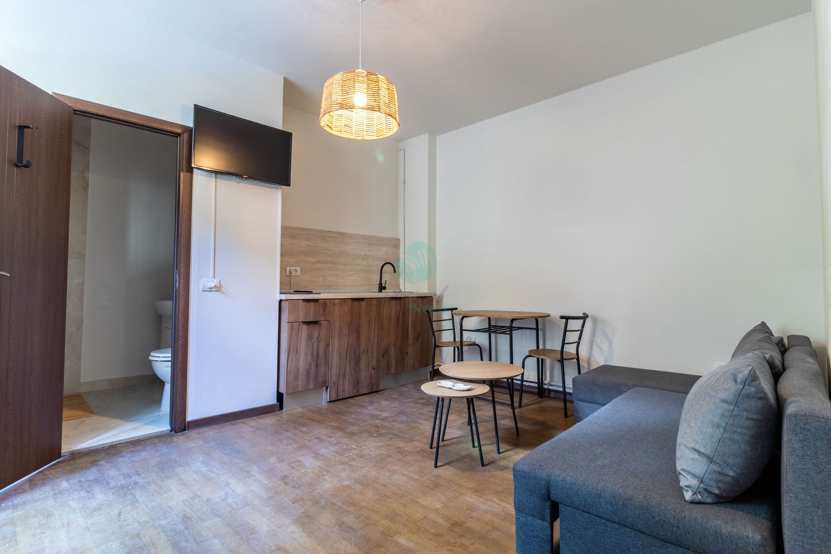Vila interbelica AIRBNB "la cheie" - Poză 13