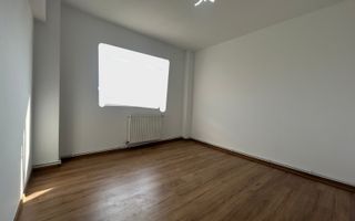 Apartament 3 camere  2 băi | renovat 2025 | parcare - Poză 5