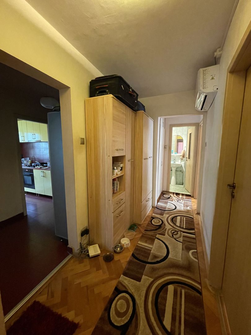 Apartament 4 camere, decomandat, zona excelenta, comison 0%. - Poză 7