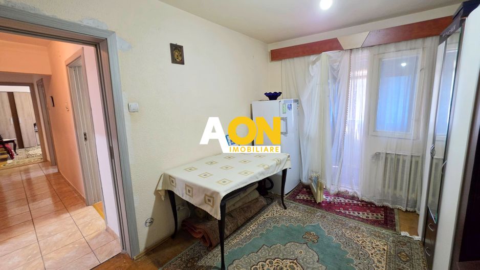 Apartament 3 camere, 65 mp utili, 2 bai, etaj 2, Cetate, zona Stadion - Poză 10