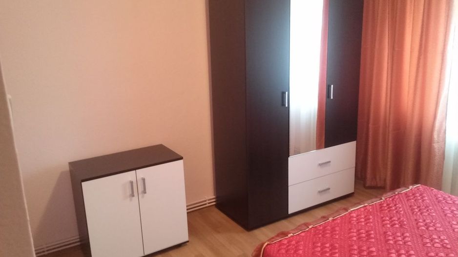 Apartament 3 camere, 68 mp utili, 2 bai, balcon, Cetate, Alba Iulia - Poză 2