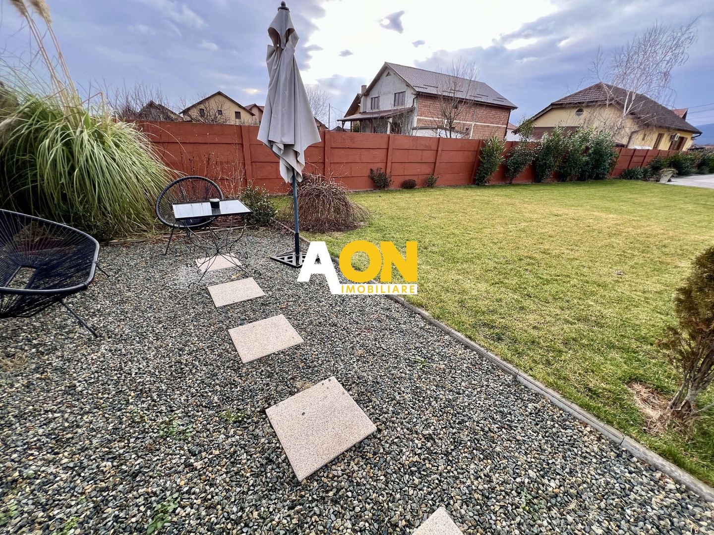 Casa de vanzare - 5 Camere, 2 Bai,  Garaj, 1000mp Teren - Poză 45