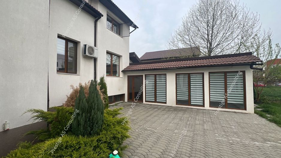 Casa 7 incaperi + Anexe | 1420mp Teren | La Intrare in Dumbravita - Poză 1