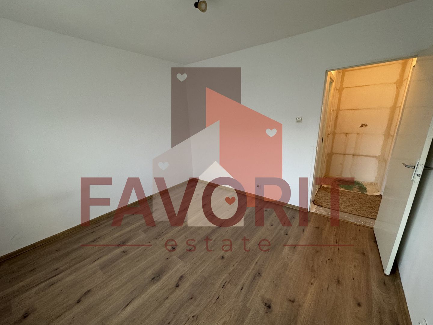Decomandat. Model spatios. Disponibil imediat. Etaj intermediar. - Poză 14