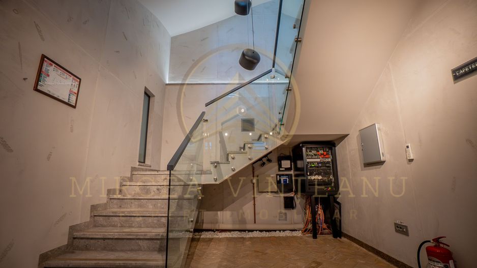 Vilă istorică de vânzare în Peninsula Constanța - Poză 27