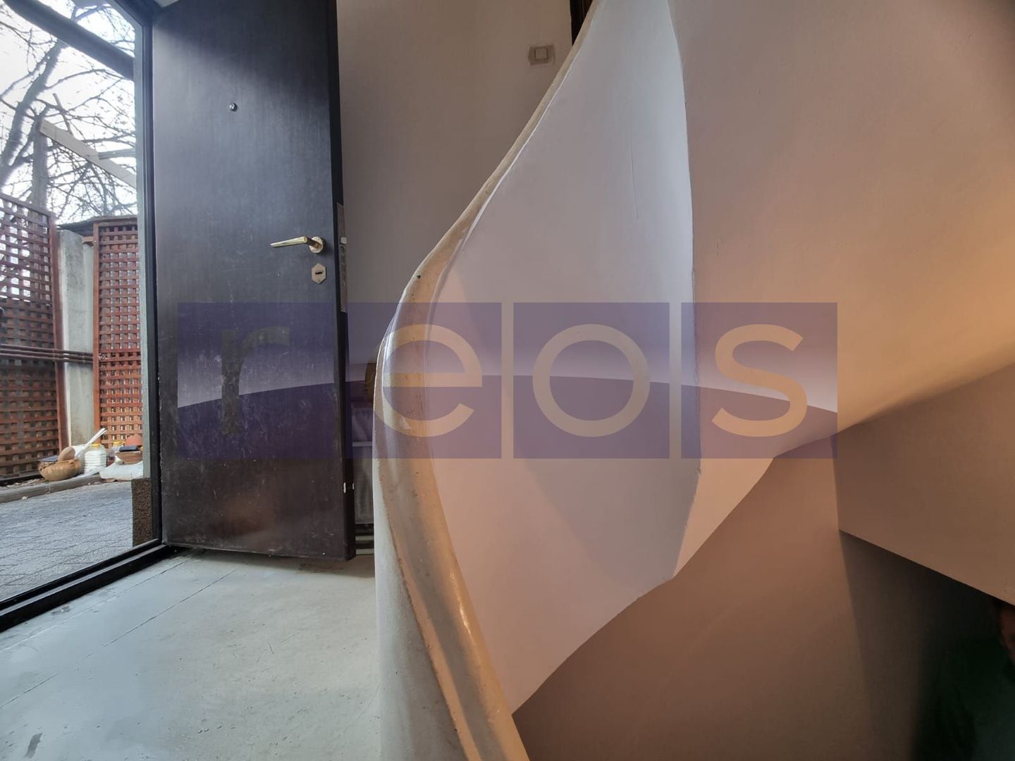 VANZARE- 9- CAMERE (S+P)- VILA -COTROCENI - Poză 44