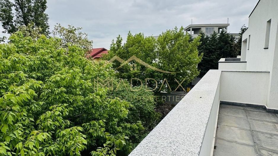 Vilă **6 camere  **451mp // Zona Iancu Nicolae - Poză 43