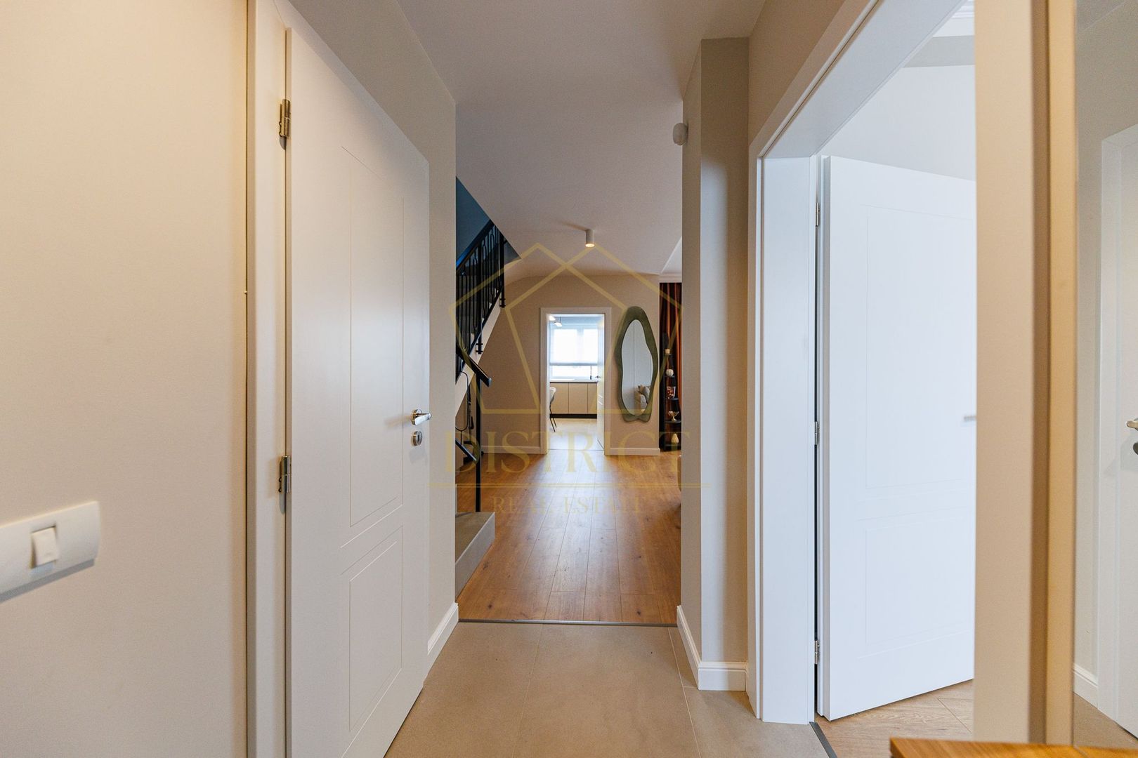 Duplex modern cu 4 camere despartit prin camera tehnica I Mosnita Noua - Poză 12