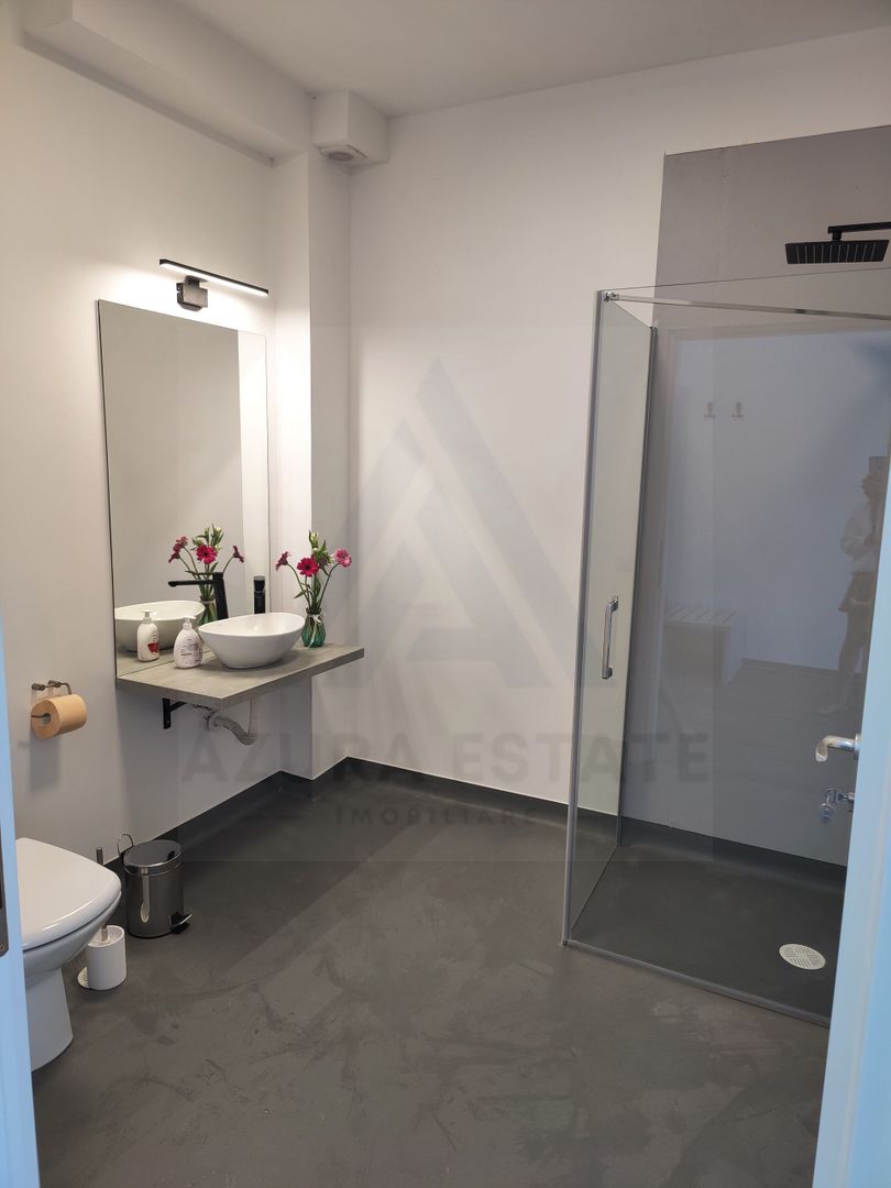 Pensiune 600 mp an 2023 si casa 130 mp teren 4600 mp zona V. Avrigului - Poză 9