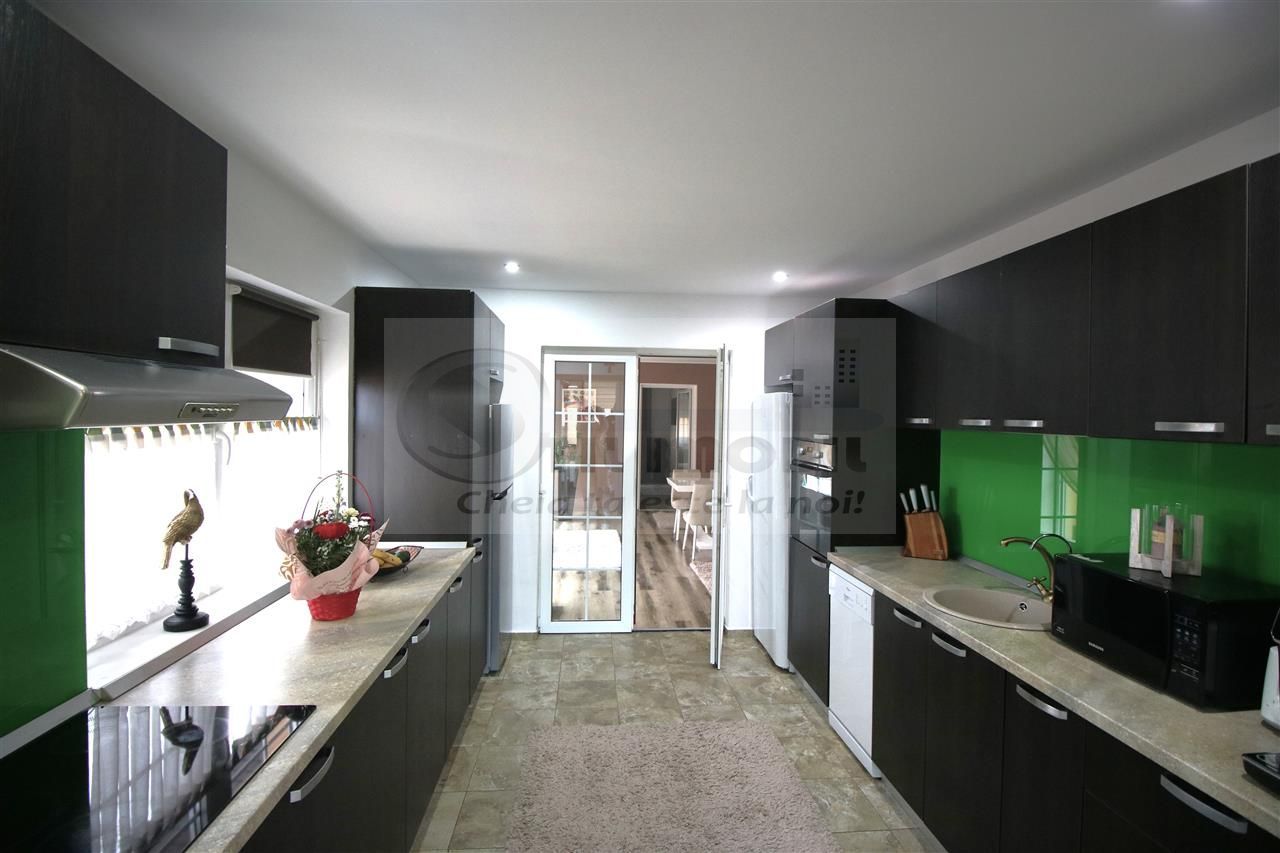 MIROSLAVA CASA EXCLUSIVISTA LA CHEIE LUX STIL MEDITERANEAN MOBILATA - Poză 17