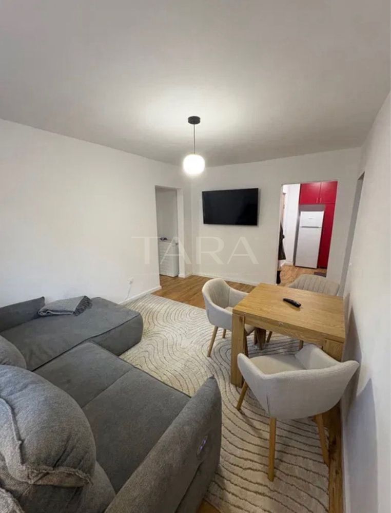 Apartament renovat cu 3 camere, în zonă liniștită și bine conectată. - Poză 2