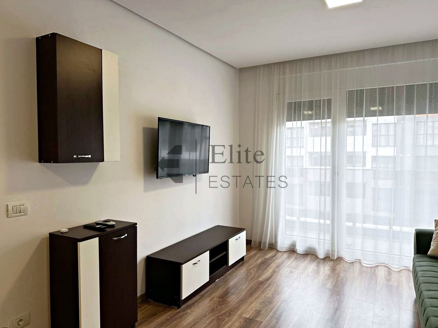Apartament modern cu 2 camere West Residence - Poză 3