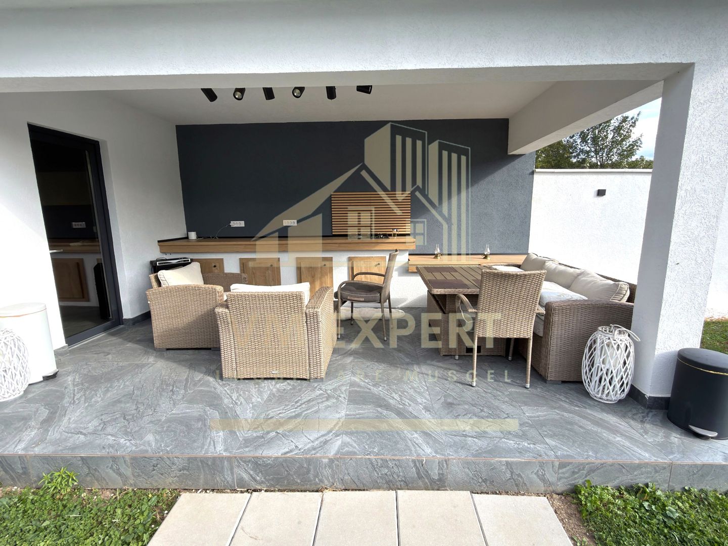 CASĂ 5 CAMERE TEREN 1600 MP CAMPULUNG - Poză 45