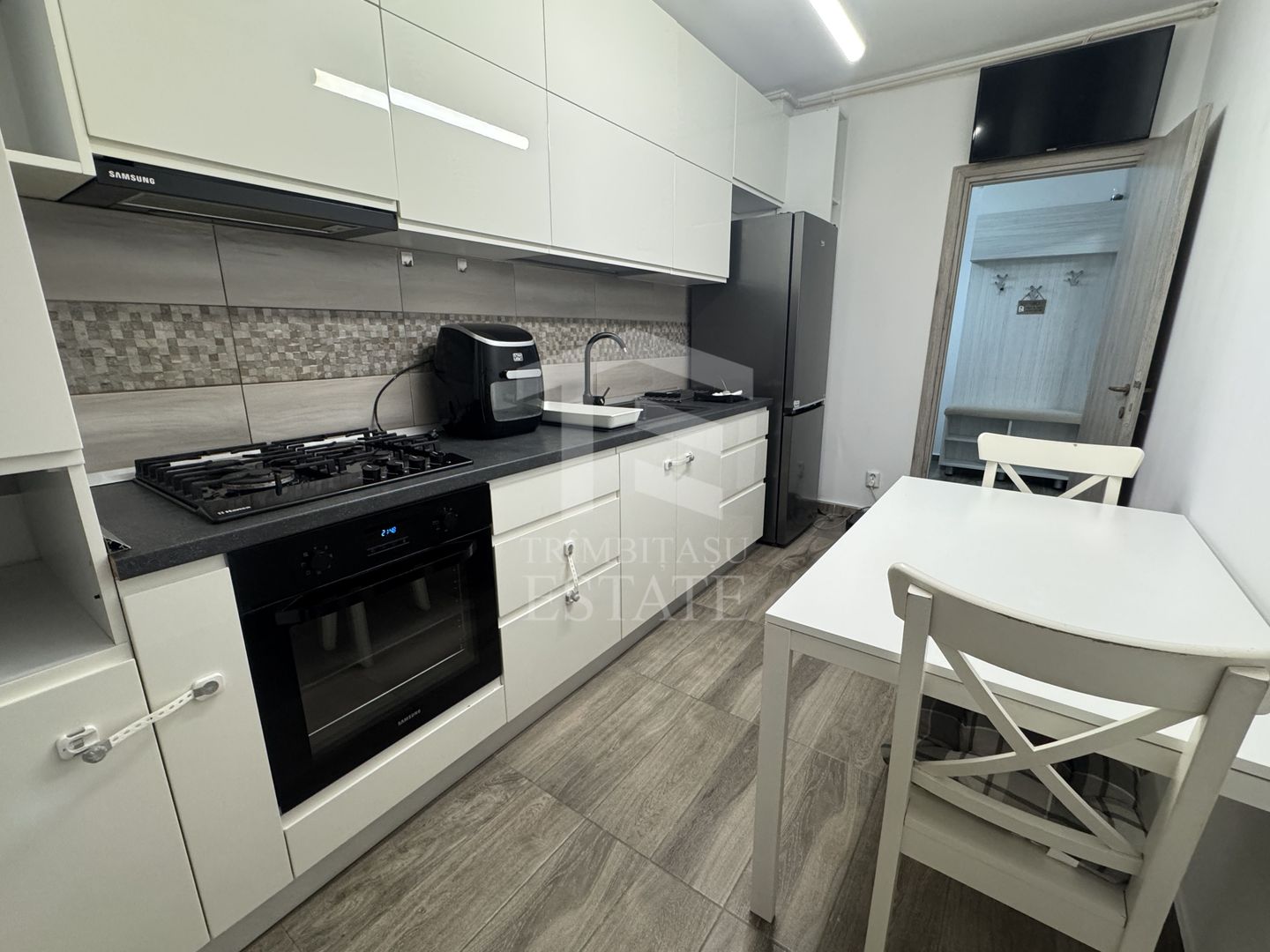 Cartierul Solar 2 Camere 64 mp Lux Parter Inalt - Poză 1