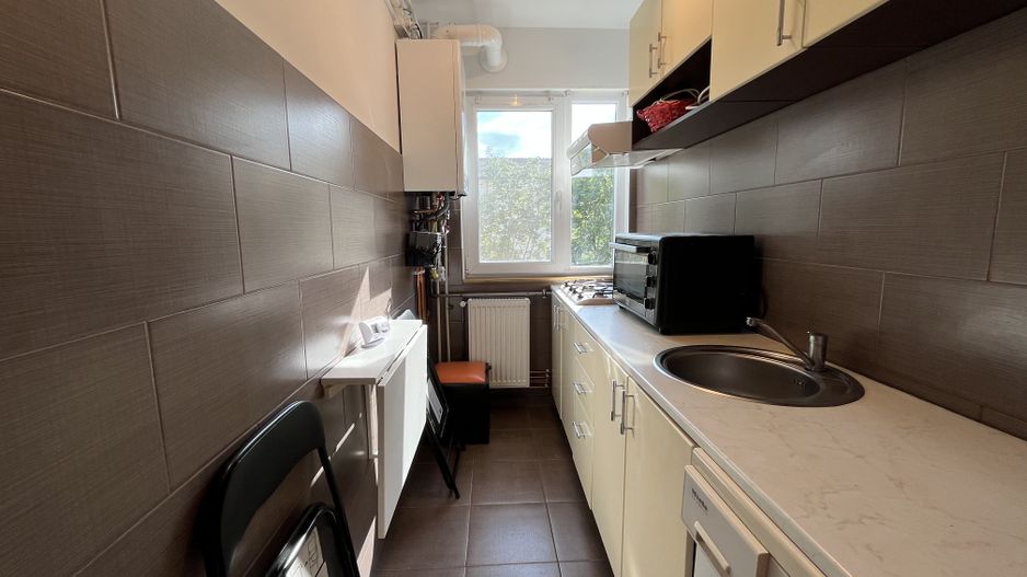 Apartament 2 camere,  vibrant si primitor, zona Complex - Stadion - Poză 13