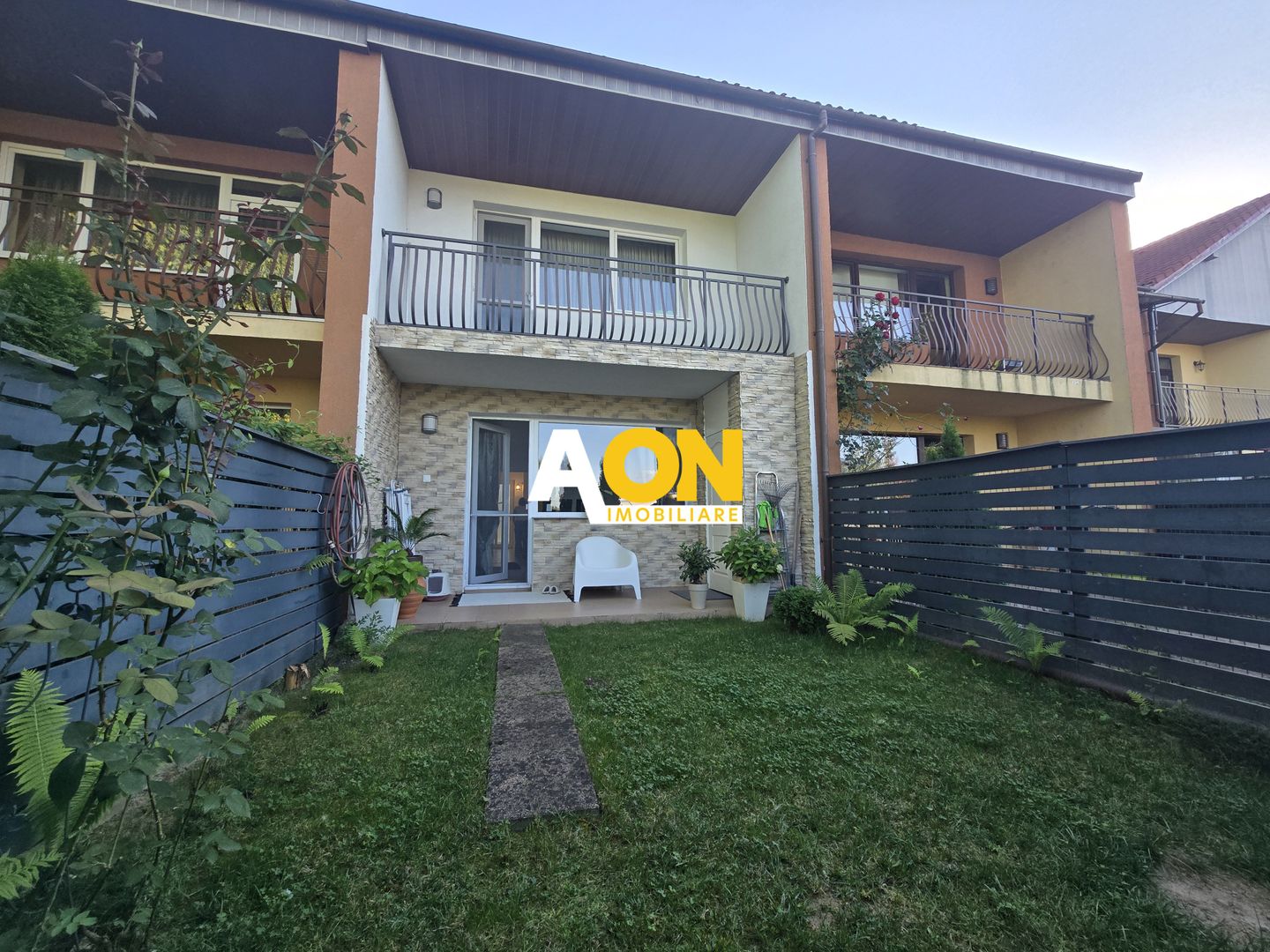 Casa 3 Camere Zona Centru, Complet Renovata si Mobilata - Poză 2