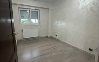🏡 De închiriat 3 camere nemobiltate, Port, 500 Euro/luna - Poză 4