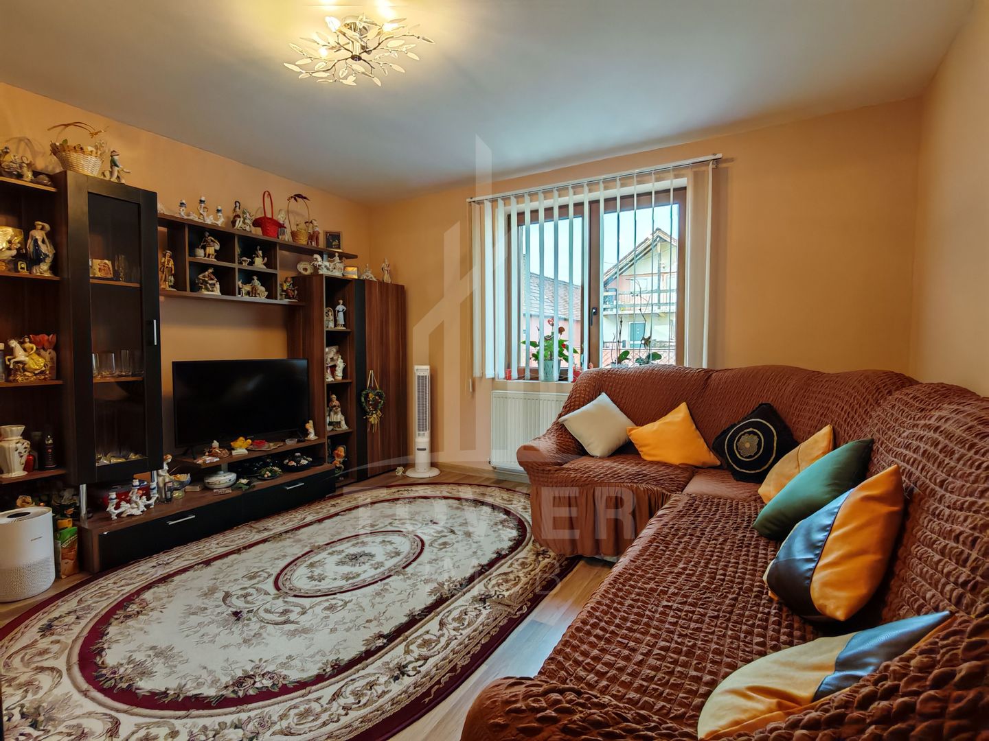 Casa singur in curte de vanzare in Gusterita. - Poză 11