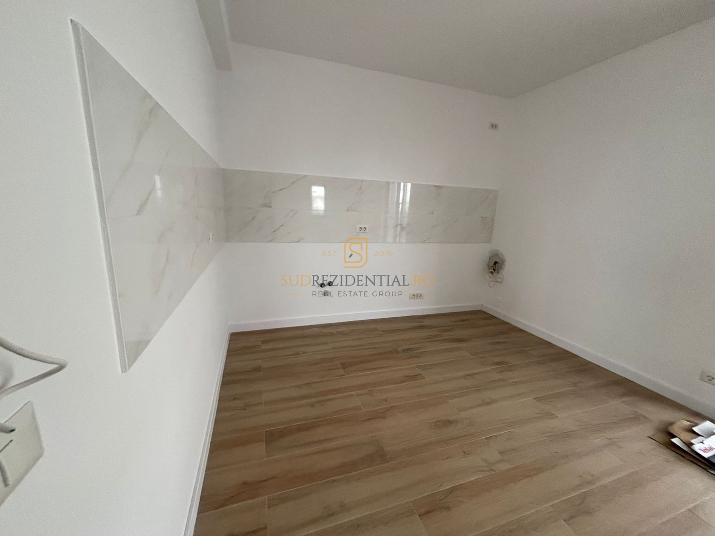 Casa individuala P+1, curte libera 350 mp, zona Berceni-Vidra, Ilfov - Poză 4