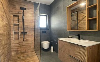 Duplex cu arhitectura deosebita - Mosnita Noua - Poză 2