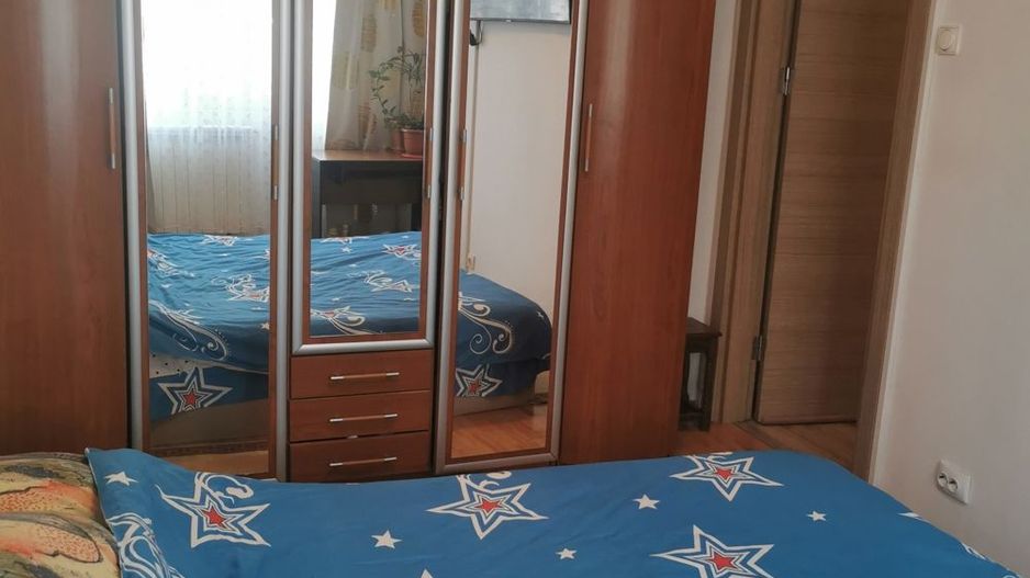 Proprietar , vand apartament , 4 camere cu centrala termica , boxa si loc parcare adp - Poză 9