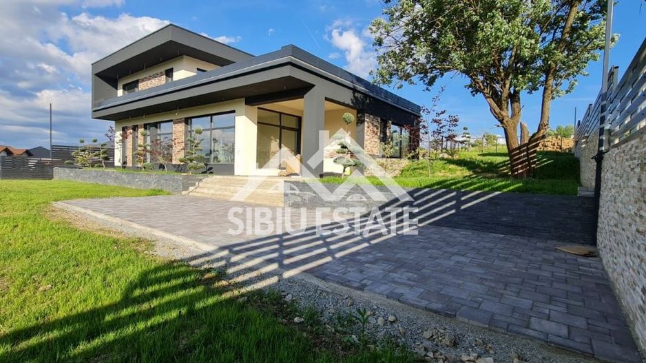 Casa Sibiu Cisnadioara, garaj, piscina, terase panoramice - Poză 3