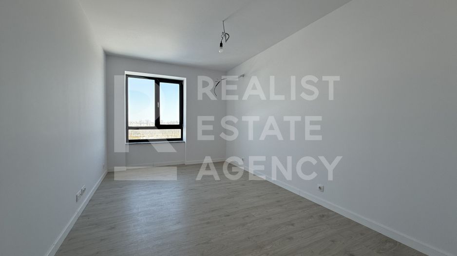 Apartament 3 camere de vânzare în nordul capitalei, lângă pădure - Poză 2