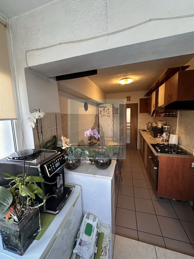 Apartament 3 camere decomandat - zona Bartolomeu - Poză 5