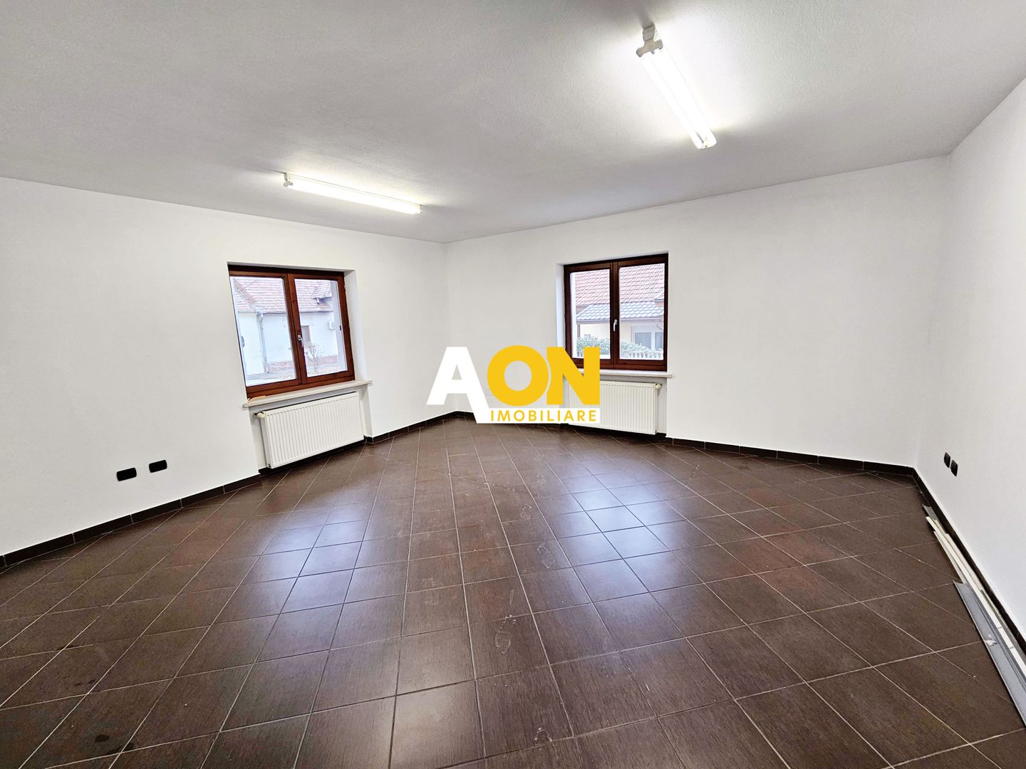 Spatii de birouri, 4 camere, 150 mp utili, zona Prefectura - Poză 1