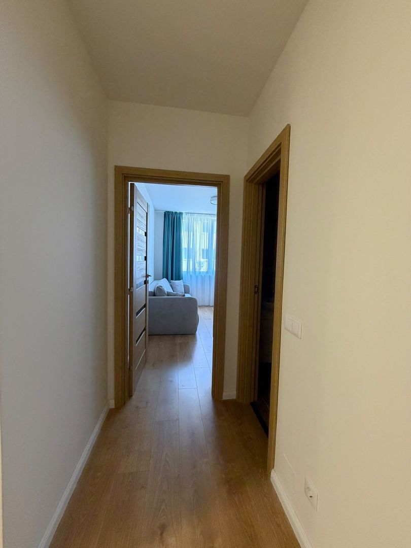 Apartament 3 camere, 2 bai, balcon, etaj intermediar, parcare - Poză 11