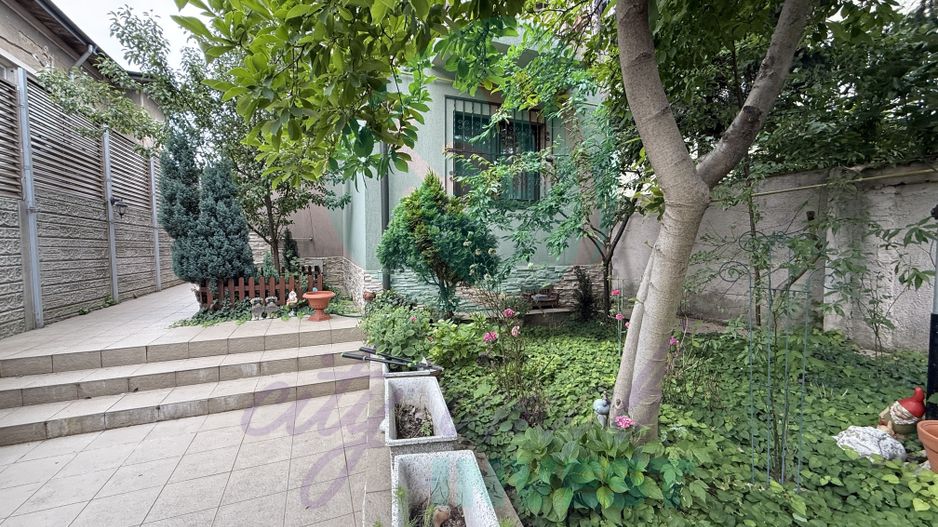 Vilă individuală cu grădină și terasă |Parcul Circului – Maica Domnulu - Poză 1