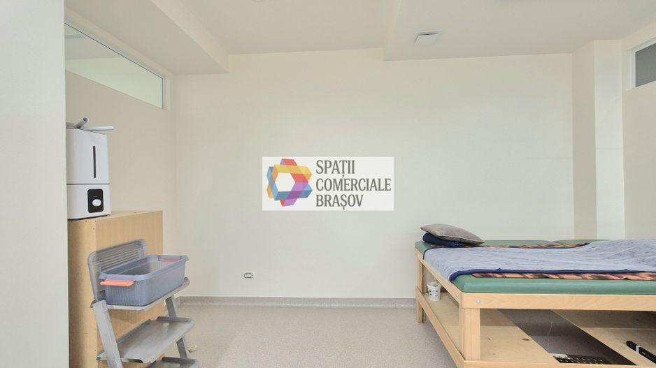 Clinica medicala finisaje premium - 196 mp - Poză 11