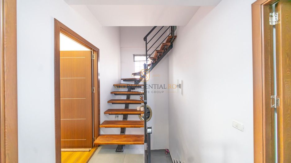 Vila Individuala cu 4 camere, zona Giurgiului - Poză 4