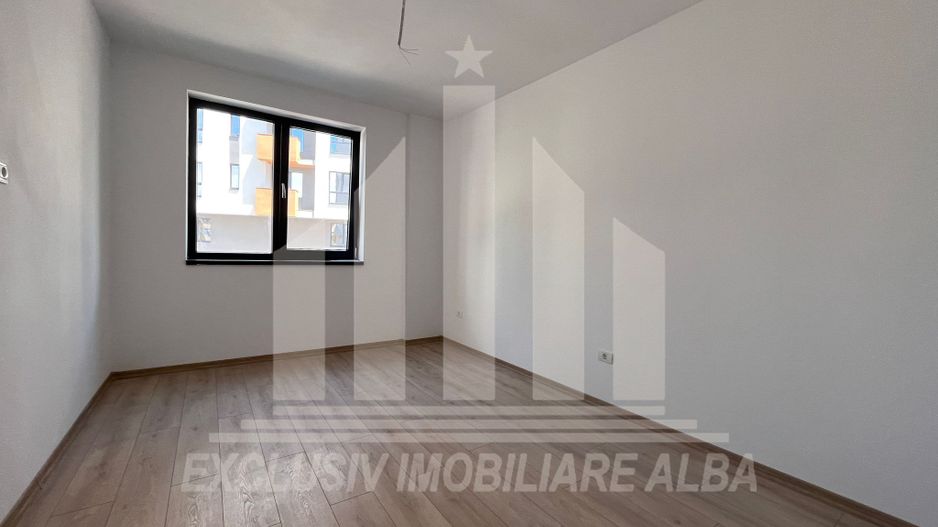 Apartament 2 camere bloc nou zona buna si linistita - Poză 2