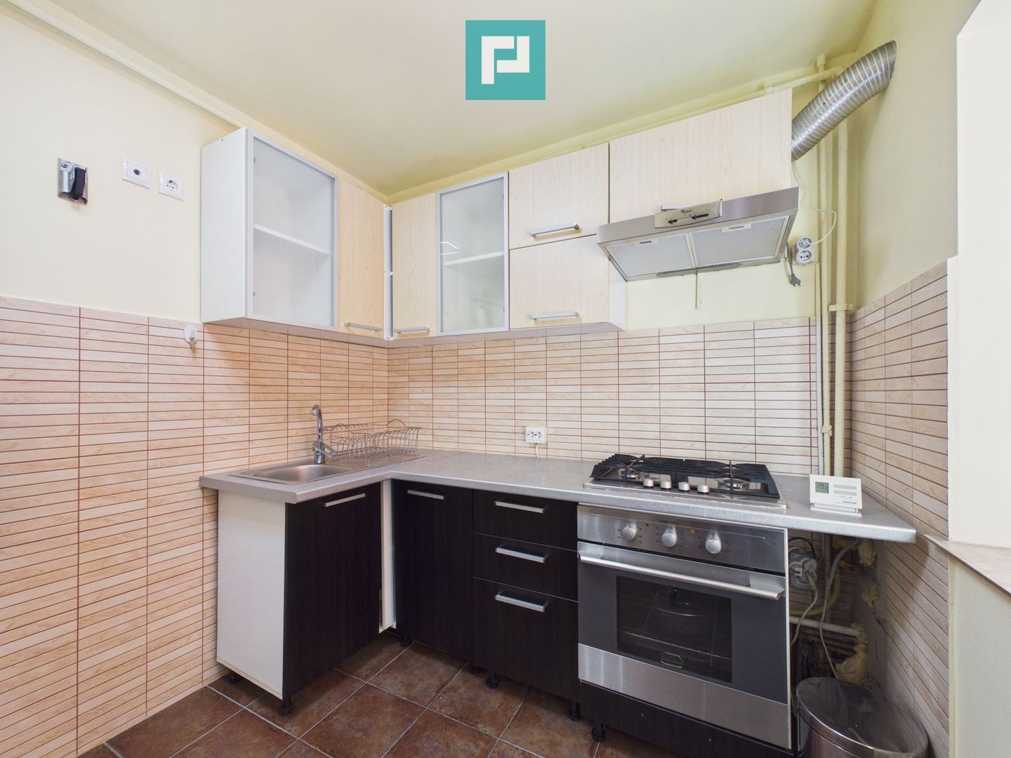 Apartament decomandat cu 3 camere, etaj II,  Alfa - Poză 4
