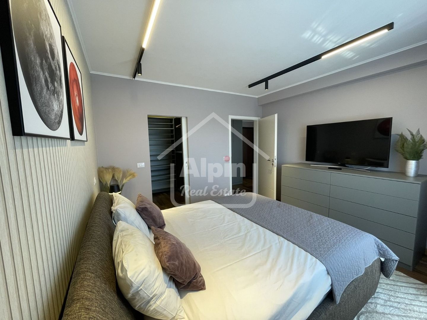 Apartament Finisaje Calitative I Tractorul Coresi - Poză 9