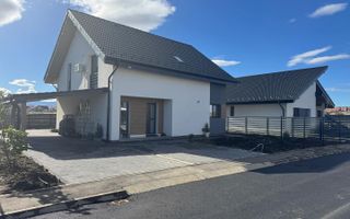 Casă individuală INDEPENDENTĂ ENERGETIC - CARTIER NOU - Poză 1