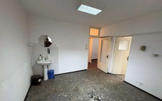 DE VANZARE APARTAMENT 2 CAMERE ZONA PANDURI  DECOMANDAT - Poză 2