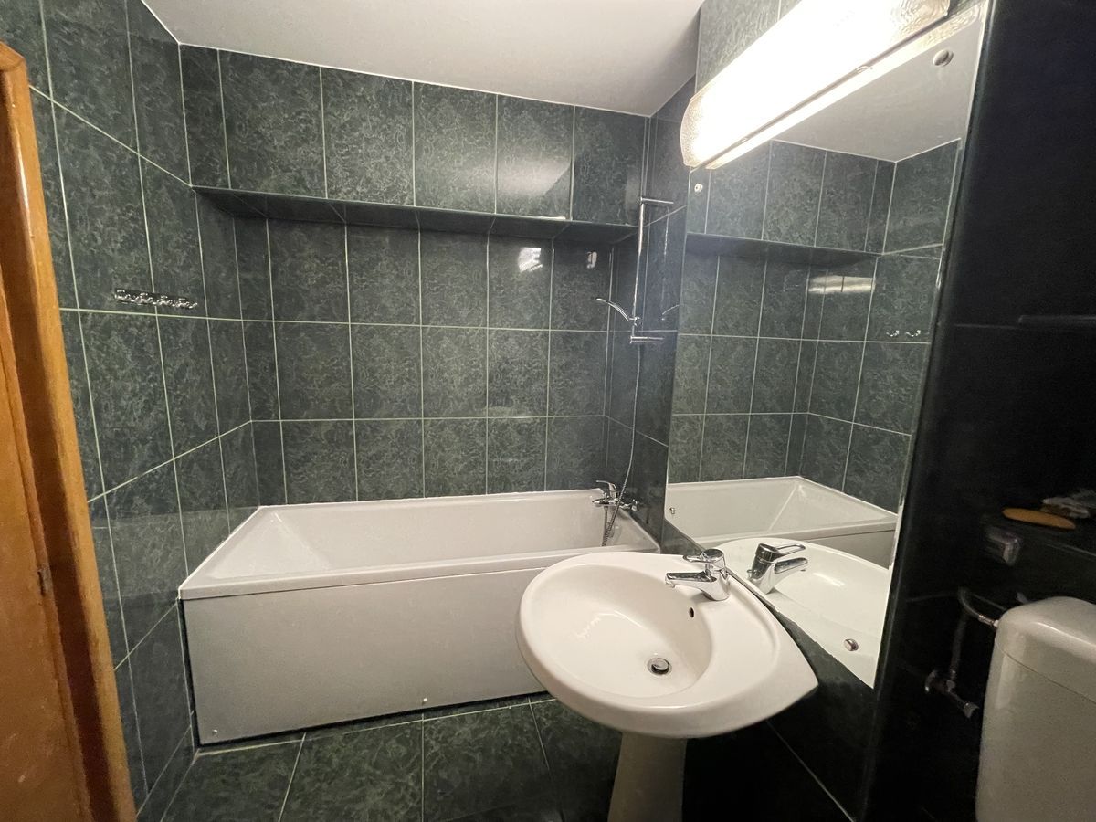 Inchiriere apartament 3 camere - Poză 10