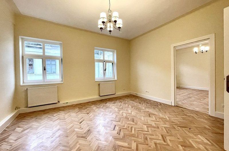 Recent renovat| Piața Unirii - lângă Tribunal - Poză 8