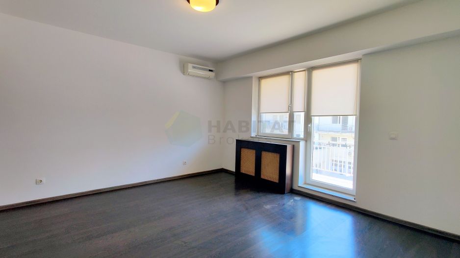 Decomandat, doua bai, loc de parcare in subteran, disponibil imediat - Poză 3