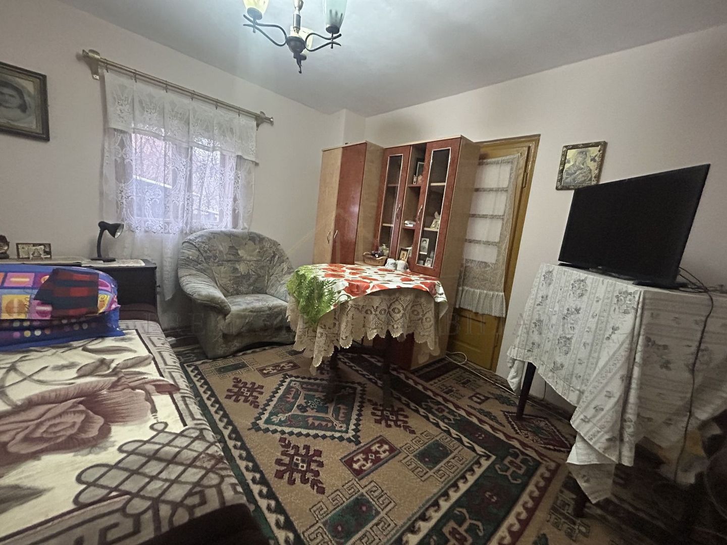 Casă bătrânească în Comuna Brătila - Poză 6