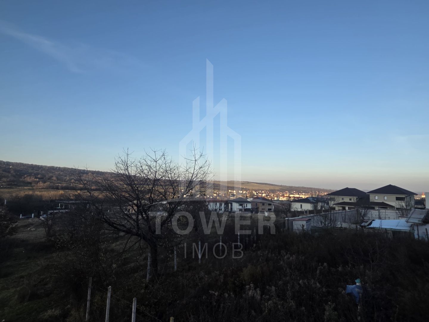 Casă modernă în Cisnădioara / Cisnădie – vedere către Cetatea Cisnădioara - Poză 7