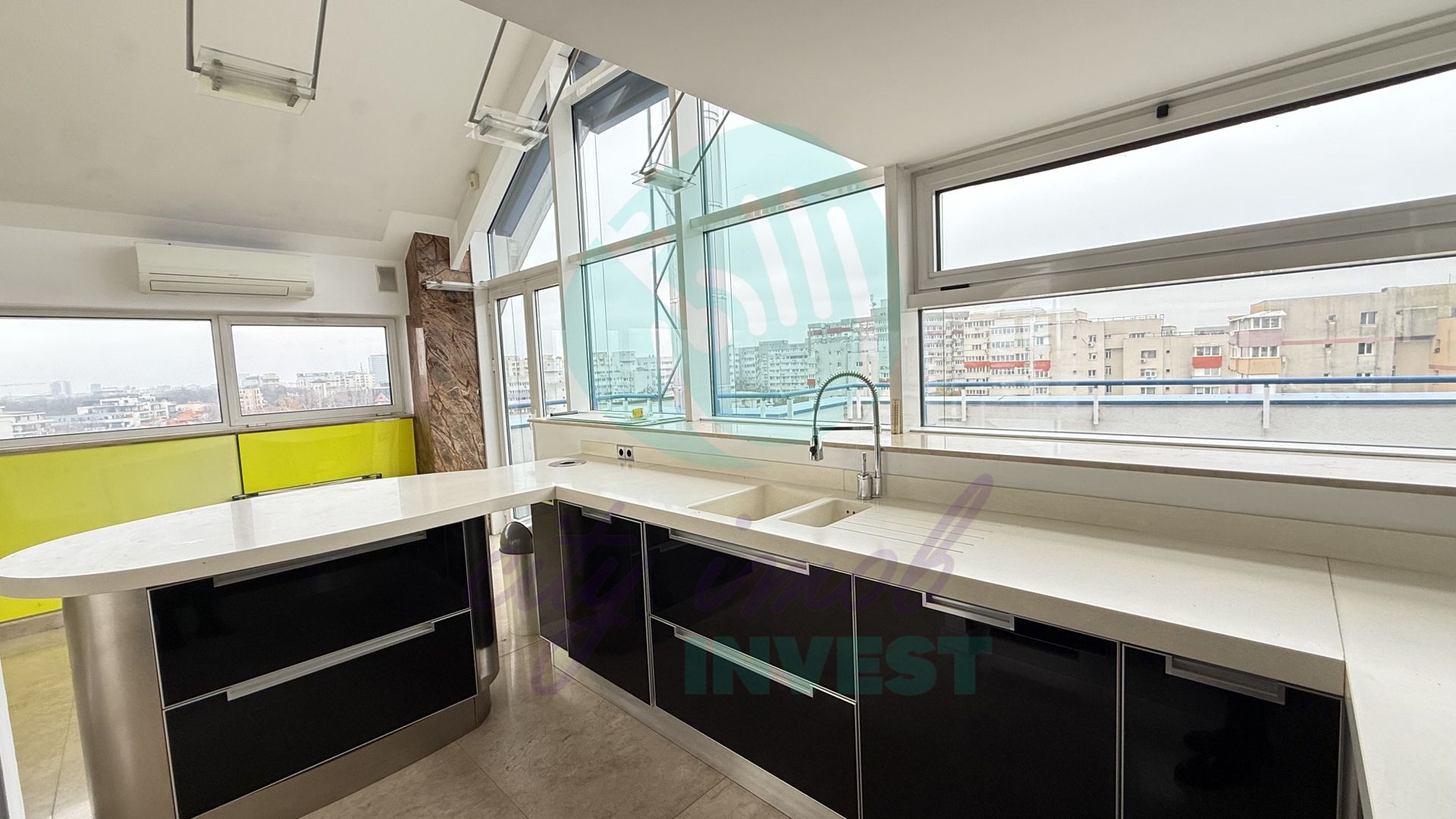 Penthouse Unic cu Terase de 100 mp - Poză 5